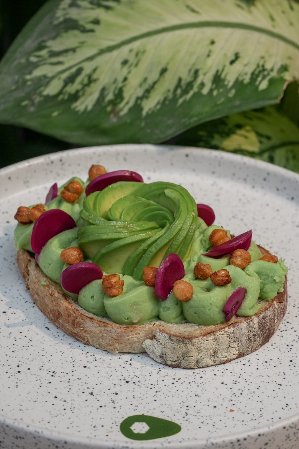 Hummus toast
